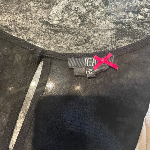 Silk sheer sleeveless blouse. - Picture 3 of 4